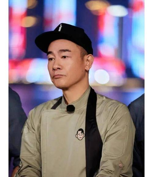 陈小春张智霖港乐情怀引爆热搜(陈小春张智霖谁更红)