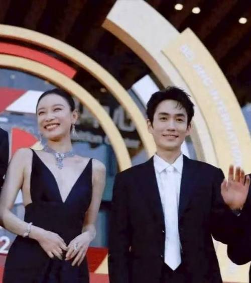 朱一龙倪妮亮相国际舞台(朱一龙女友视角)